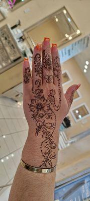 Henna design