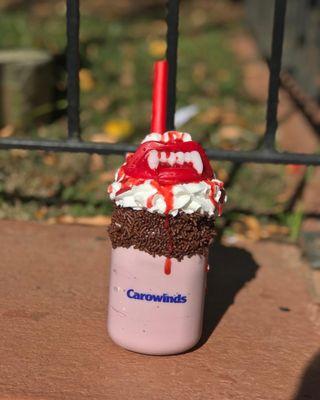 SCarowinds Vampire Milkshake