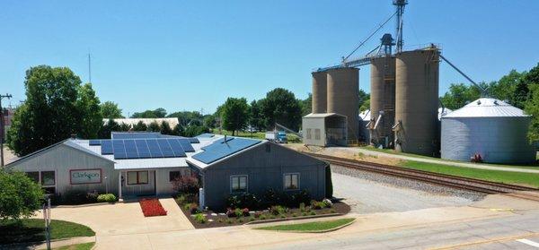 Picture of Clarkson Grain HQ including Cerro Gordo Elevator.