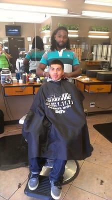 Beliz the barber hooking up the young Mexican lol