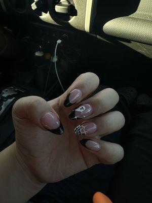 Decided to get my nails done again after a year and Sosa did a great job ** love her!