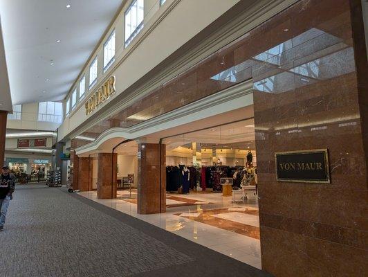 Von Maur