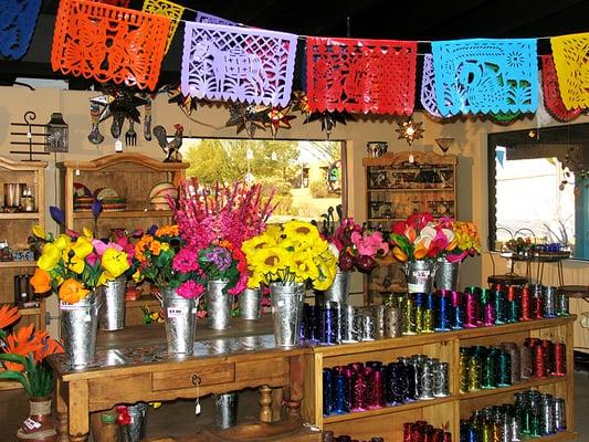 Mexican corn husk flowers and hand crafted paper flowers are great for fiestas or décor accents.