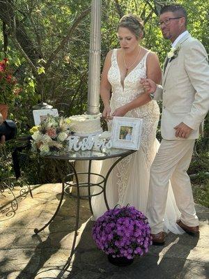 Table arrangement flowers