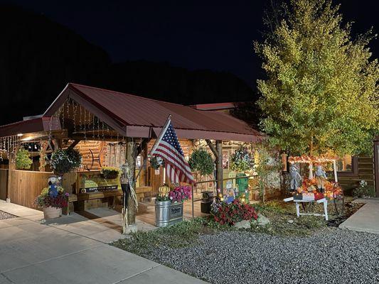 Entrance with fall decor