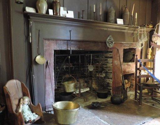 Colonial Kitchen Hearth