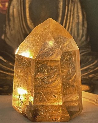 Rutilated quartz - activating the higher mind. Excellent for mental focus, clarity and following through with intentions.