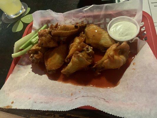 8 wings $8