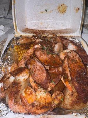 Shrimp Boiled Shrimp Special - 1 Pound Comes with ; corn , boiled eggs , sausage , potatoes  Cajun flavor