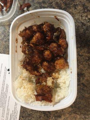 Orange Chicken Combo Not good..  Very Dry.