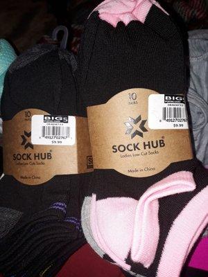 Womens 10 pair socks reg price 9.99 sale price 3.00