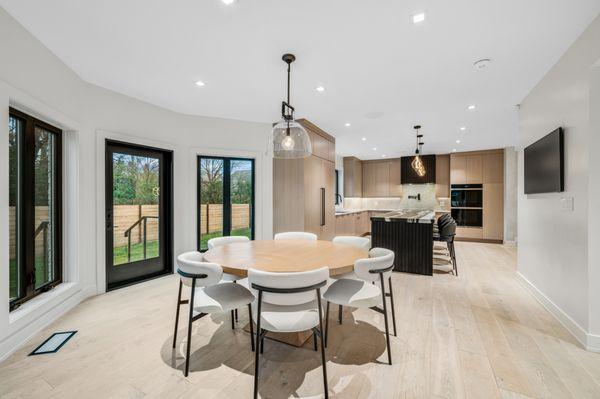 Kitchen/Breakfast Area