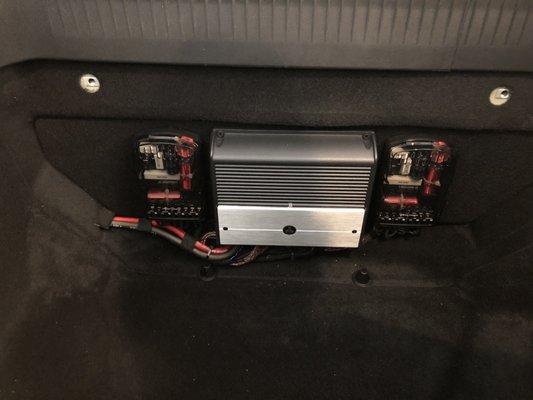 JL XD4004V2 Amp with Focal crossovers in frunk