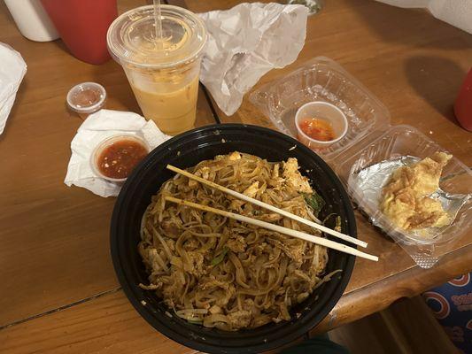 Chicken pad thai, crab rangoon, thai iced tea