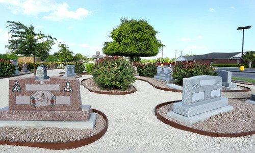 We have one of the largest and nicest displays of monuments in San Antonio and the surrounding areas, which features monuments of different