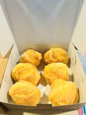 These orange rolls are excellent. Sweet frosting but not too sweet overall. I got a dozen!