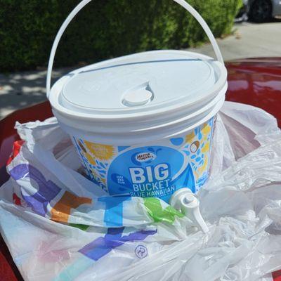 Blue Hawaiian Drink Bucket