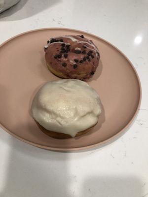 Raspberry Chocolate Chip Donut