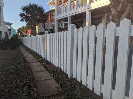 Wood White Picket Fence