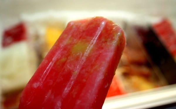 Guayaba Popsicle with real fruit inside