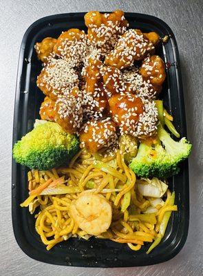 Sesame Chicken with Shrimp Lo Mein Combo