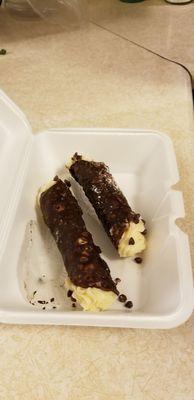 Chocolate cannolis