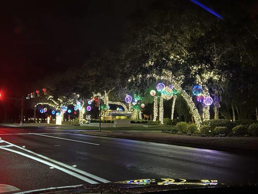 Christmas lights front entrance 2024