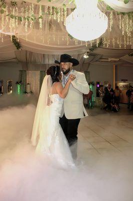 Dance in a cloud service wedding