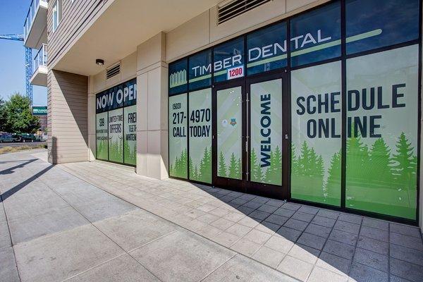 Side view of entrance at Portland dentist Timber Dental East Burnside