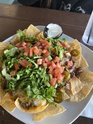 Chili cheese nachos