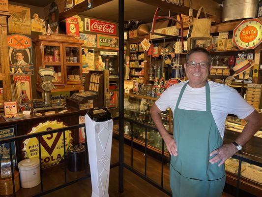 Volunteer Willie channeling his inner shopkeeper!