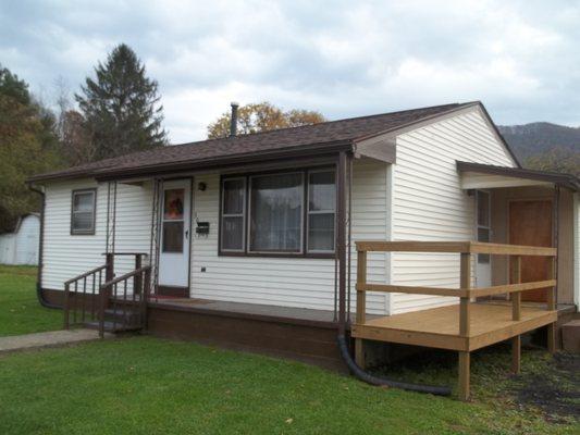 Rustic Rental-Chris House in Parsons near Allegheny Rail Trail.  Book online at www.rusticrentals.net