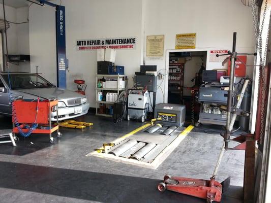 This is a BAR-97 smog machine. We use this for 1999 and older cars for smog check.