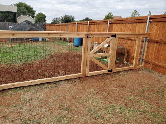 Custom fence build and installation