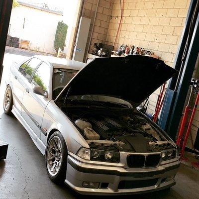 E36 M3 Sedan : Oil Service and Inspection