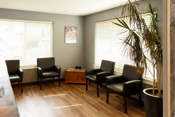 HealthCore Chiropractic waiting area in Redmond Oregon