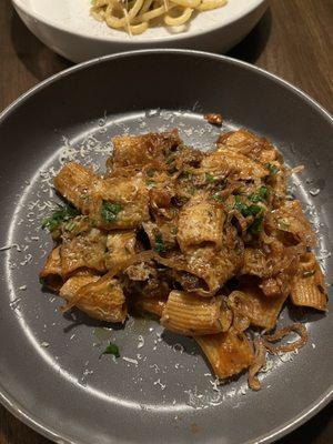 Short rib rigatoni