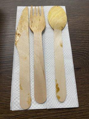 Yeah, I know. Kinda tacky, but I was impressed with the wooden utensils.