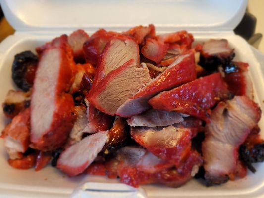 Hubby picked up these today Roast Pork & Char Siu @Fong's Meat Market 4 our Lunch today & tomorrow. A lil over a lb. Ea. Omgee! Haha!