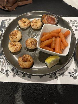 Grilled shrimp with carrots