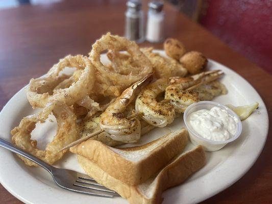 Shrimp and fish platter (grilled), was delicious!!