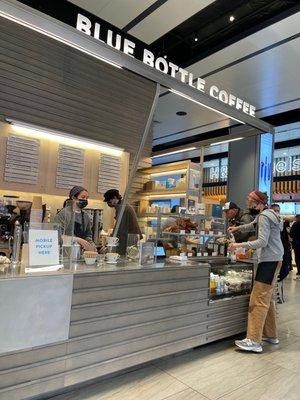 Blue Bottle Coffee in Moynihan Station