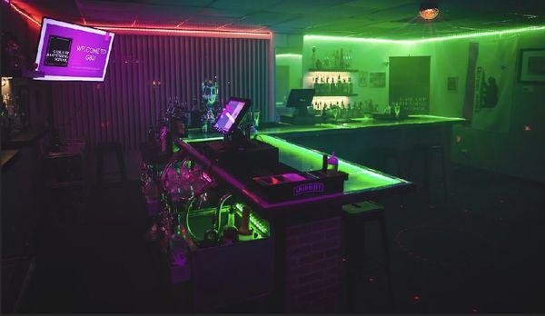 Top Bartending Facility In The Industry! Fully equipped with all the necessary bar tools and the ONLY school with POS Systems.