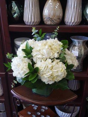 white hydrangea bouquet