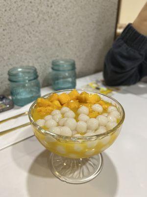 Mango juice with rice balls