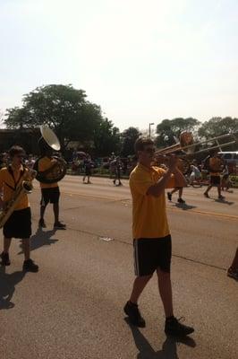 Hinsdale South High School Hornets in the 4th of July Parade