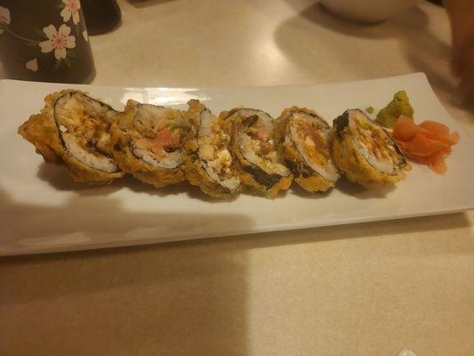 Sunset Roll (krab, tuna. salmon, white fish, cream cheese, avocado)