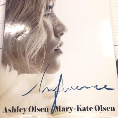 Influence Signed by authors Mary-Kate and Ashley Olsen