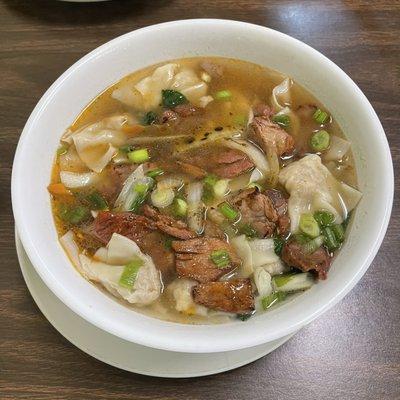 Barbecue pork wonton soup