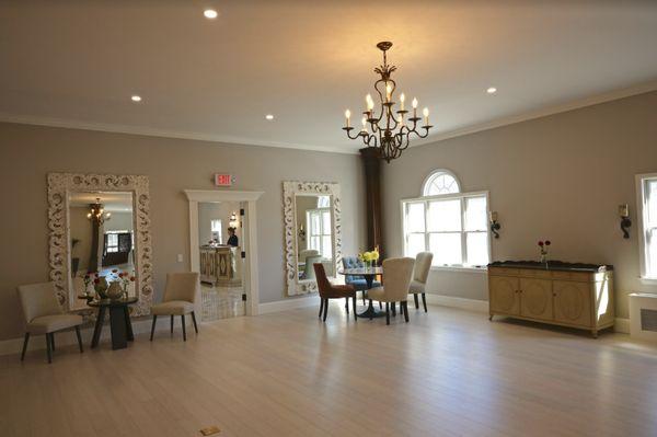 2,000 square foot space to host a large gathering for your next networking event, spa party, bridal or baby shower